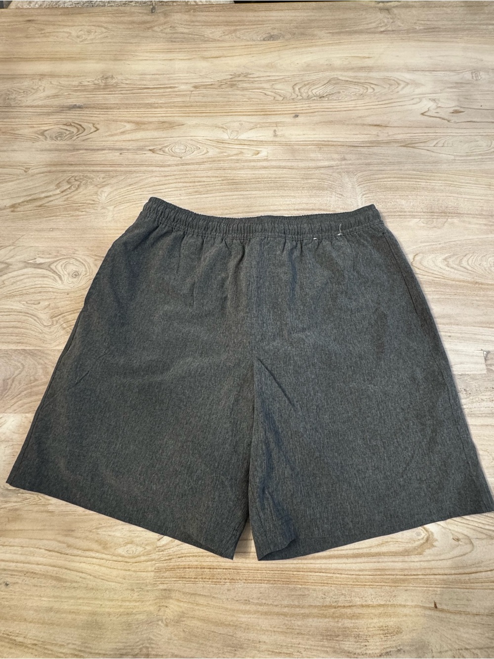chubbies Men's Flat-Front Grey Elastic Waist Shorts